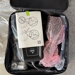 Mercedes Benz EQS 580 Charger with Case,brand new